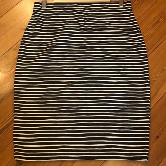 LOFT Dresses & Skirts - Loft Striped Skirt Womens M